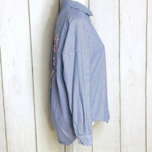 Zara Basic Denim Blue & White Button Up Top - Picture 3 of 3